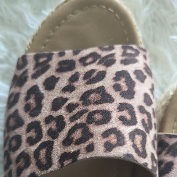 Leopard Print Sandals - Picture 3 of 3